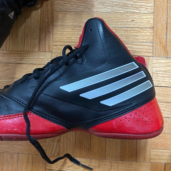 LIMITED ED. ADIDAS SNEAKER - HIGH CUT - WOMENS US 6 - BLACK, RED + WHITE - Picture 3 of 8